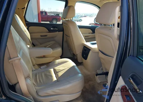 2007 Chevrolet Tahoe Lt z USA, uszkodzony, nr VIN 1GNFC130X7R362045